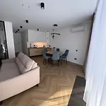 Modern With Terrace Lejlighed *
