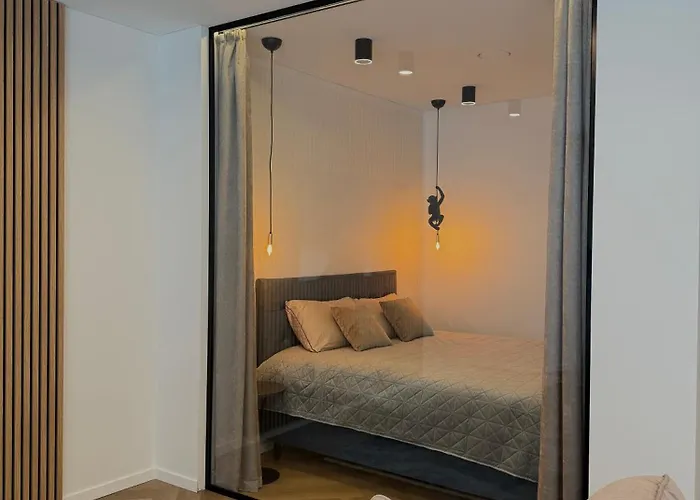 Modern With Terrace דירה פלאנגה