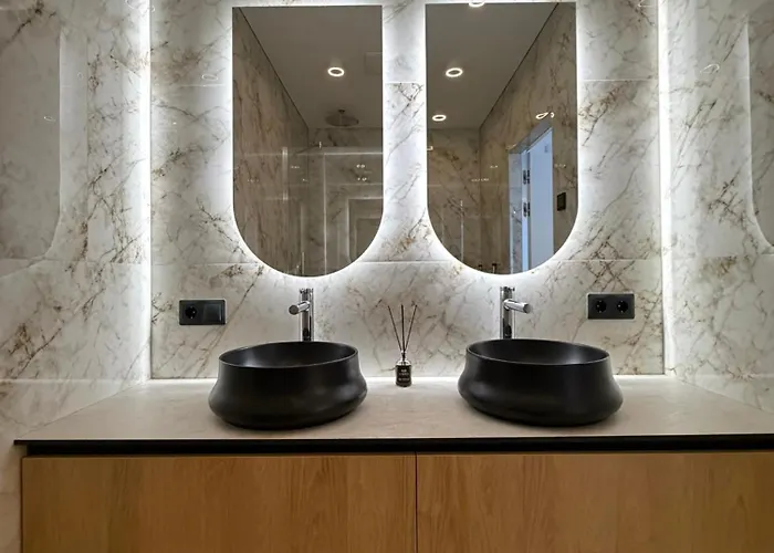 דירה Modern With Terrace