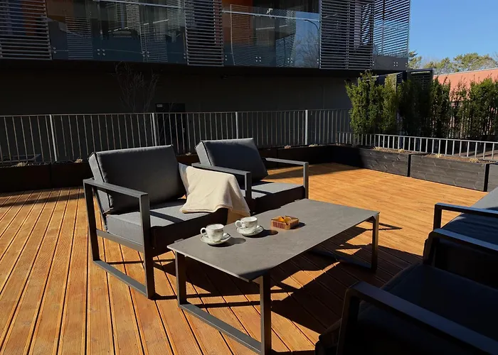 Modern With Terrace Lägenhet