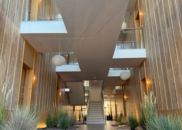 Modern With Terrace דירה *